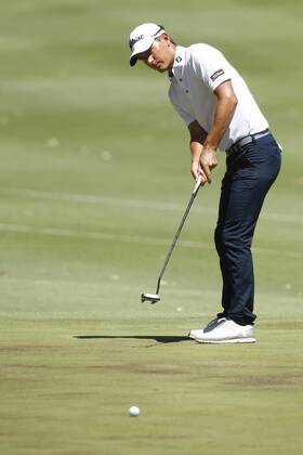 February 18th 2017, Lake Karrinyup Country Club, Perth, Western Australia, Australia; ISPS Handa World Super 6 Perth Golf Tournament Day 3 Jason Scrivener (AUS) sinks a 30m put for a Birdie on the par 3 5th hole during his round on day 3 xDavidxWoodleyx  ActionPlus11847460