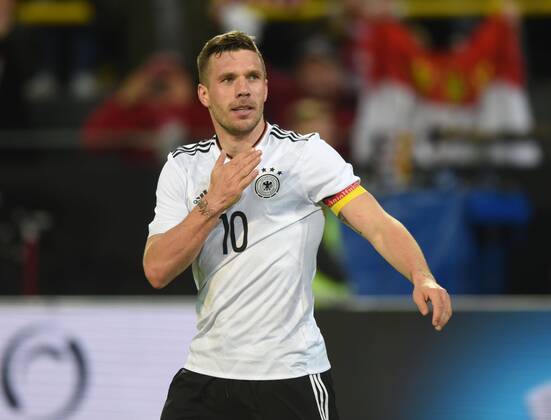 Fußball-Länderspiel: Deutschland - England 22.03.2017 in Dortmund. Lukas Podolski (Deut.) jubelt nach seinem Treffer zum 1:0. HM