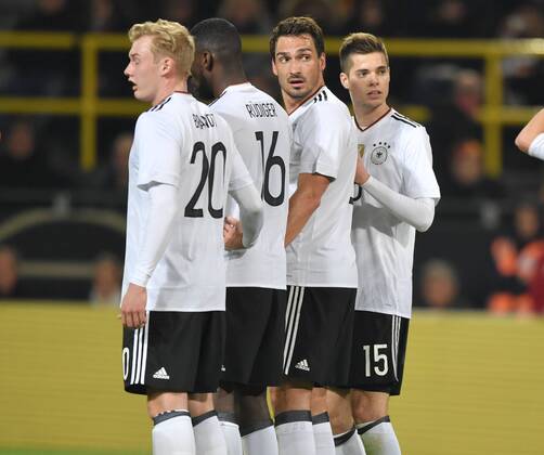 22.03.2017, Fussball Laenderspiel 2017, Deutschland - England 1:0, v.re., Julian Weigl (Deutschland), Mats Hummels (Deutschland), Antonio Ruediger, Antonio Rüdiger (Deutschland), Julian Brandt (Deutschland)