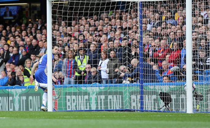 Chelsea s Cesc Fabregas scoring his sides opening goal during the Premier League match at the Stamford Bridge Stadium, London. Picture date: April 1st, 2017. Pic credit should read: David Klein Sportimage via PA Images EDITORIAL USE ONLY. No use with unauthorised audio, video, data, fixture lists, club league logos or live services. Online in-match use limited to 120 images, no video emulation. No use in betting, games or single club league player publications.