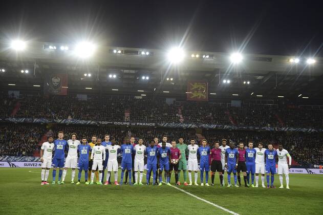 joueurs en debut de match FOOTBALL : US Avranches MSM (Nat) vs PSG (L1) - 1 4 finale- coupe de France - 05 04 2017 JBAutissier Panoramic 