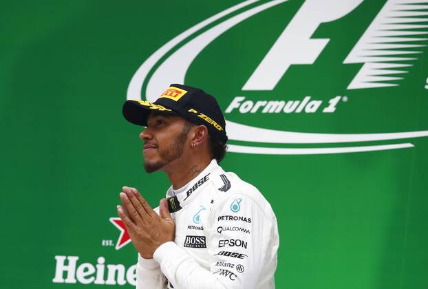 Shanghai: Motorsports: FIA Formula One World Championship WM Weltmeisterschaft 2017 Start 44 Lewis Hamilton (GBR, Mercedes AMG Petronas) winning the race Chinese Formula One Grand Prix Shanghai Circuit on April 08, 2017 in Shanghai, China. (Photo by Hoch Zwei) Shanghai China xHZx