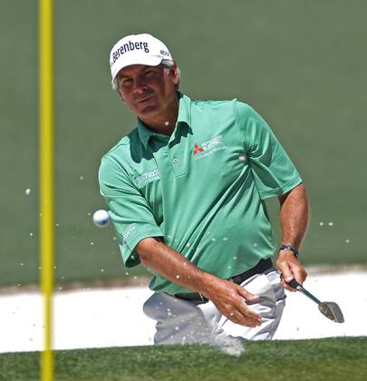 April 9, 2017 - Augusta, GA, USA - Fred Couples watches the flight of his ball from a sand bunker along the second green during the final round of the Masters Tournament on Sunday, April 9, 2017 at Augusta National Golf Club in Augusta, Ga. 2017 Masters Round 4 - ZUMAm67_ 20170409_zaf_m67_035 Copyright: xJeffxSinerx