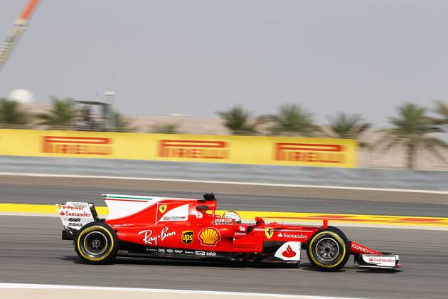 5 Sebastian Vettel (GER, Scuderia Ferrari), Motorsports: FIA Formula One World Championship WM Weltmeisterschaft 2017, Grand Prix of Bahrain, Sakhir Bahrain xHOCHxZWEIx
