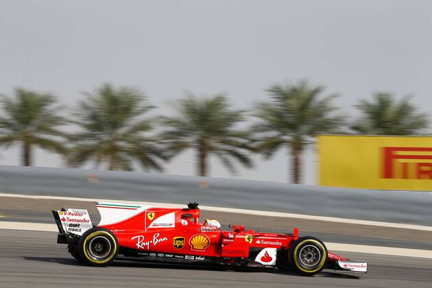 5 Sebastian Vettel (GER, Scuderia Ferrari), Motorsports: FIA Formula One World Championship WM Weltmeisterschaft 2017, Grand Prix of Bahrain, Sakhir Bahrain xHOCHxZWEIx