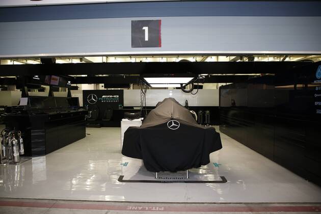 Motorsports: FIA Formula One World Championship WM Weltmeisterschaft 2017, Grand Prix of Bahrain, 77 Valtteri Bottas (FIN, Mercedes AMG Petronas), Sakhir Bahrain xHOCHxZWEIx