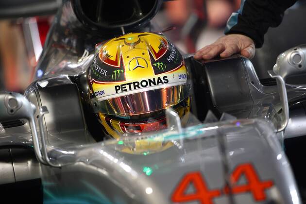 Bahrain Grand Prix, Sakhir 13 - 16 April 2017 14.04.2017 - Free Practice 2, Lewis Hamilton (GBR) Mercedes AMG F1 W08 