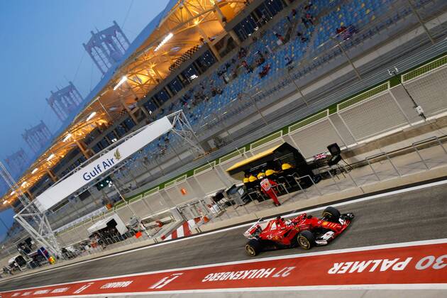 Motorsports: FIA Formula One World Championship WM Weltmeisterschaft 2017, Grand Prix of Bahrain, 5 Sebastian Vettel (GER, Scuderia Ferrari) Sakhir Bahrain xHOCHxZWEIx