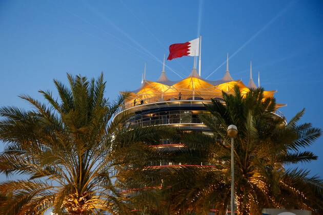 Bilder des Tages - SPORT Motorsports: FIA Formula One World Championship WM Weltmeisterschaft 2017, Grand Prix of Bahrain, Tower Sakhir Bahrain xHOCHxZWEIx