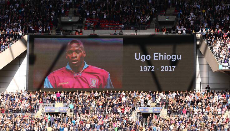 April 22nd 2017, Wembley Stadium, London England; Emirates FA Cup semi-final Chelsea versus Tottenham Hotspur; Wembley Stadium observe a minutes applause before kick off, in memory of Uho Ehiogu, who sadly passed away this week xMarkxKertonx  ActionPlus11870809