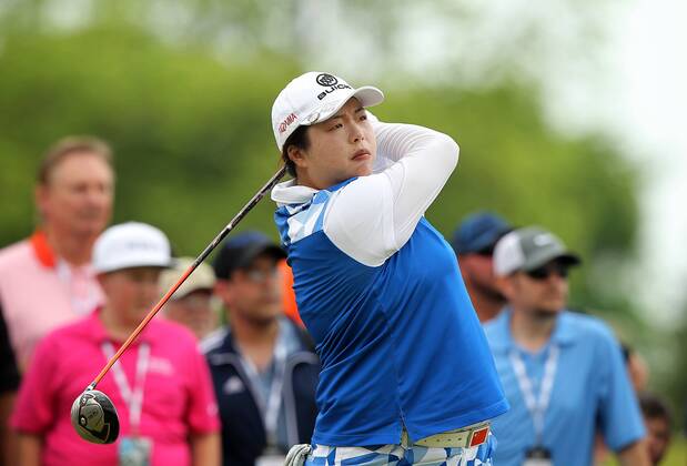 May 28, 2017 - Ann Arbor, Michigan, United States - Shanshan Feng of China tees off on the 17th tee during the final round of the LPGA Golf Damen Volvik Championship at Travis Pointe Country Club, Ann Arbor, MI, USA Sunday, May 28, 2017. LPGA Volvik Championship  - ZUMAn230 20170528_zaa_n230_270 Copyright: xJorgexLemusx