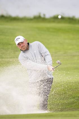 170602 Thomas Björn, Danmark under dag tva av golftävlingen Nordea Masters den 2 juni 2017 i Barsebäck.  Copyright: PETTERxARVIDSON BB170602PA194