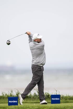 170602 Thomas Björn, Danmark under dag tva av golftävlingen Nordea Masters den 2 juni 2017 i Barsebäck.  Copyright: PETTERxARVIDSON BB170602PA203