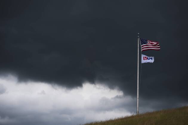 170614 Ett oväder drar in över golfbanan Erin Hills inför golfturneringen US Open den 14 juni 2017 i Hartford.  Copyright: JOELxMARKLUND BB170614JM023