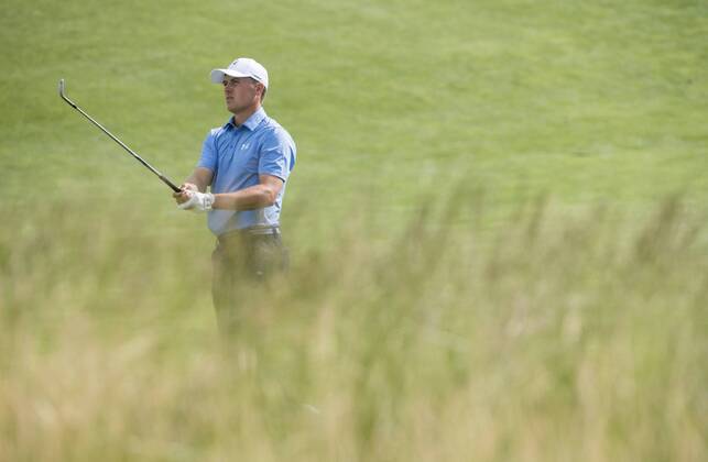 Jordan Spieth hits from the 12th fairway during round 1 of the 117th U.S. Open golf tournament at Erin Hill golf course in Erin, Wisconsin on June 15, 2017.  WIS20170615316 KEVINxDIETSCH
