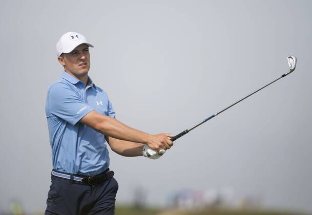 Jordan Spieth watches his drive off of the 13th tee box during round 1 of the 117th U.S. Open golf tournament at Erin Hill golf course in Erin, Wisconsin on June 15, 2017.  WIS20170615342 KEVINxDIETSCH