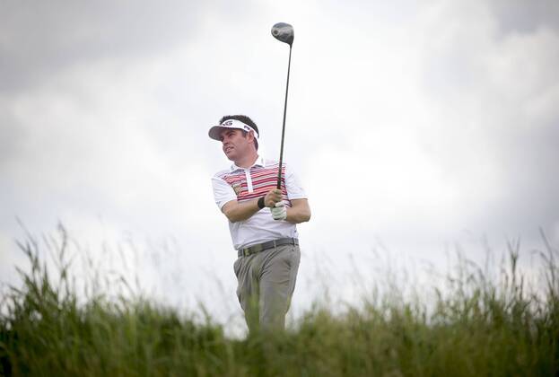 Louis Oosthuizen hits off the 118th tee during round 3 of the 117th U.S. Open golf tournament at Erin Hill golf course on June 17, 2017 in Erin, Wisconsin.  WIS20170617312 KEVINxDIETSCH