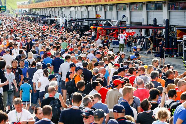 Motorsports: FIA Formula One World Championship WM Weltmeisterschaft 2017, Grand Prix of Austria, Fans Spielberg Austria xHOCHxZWEIx