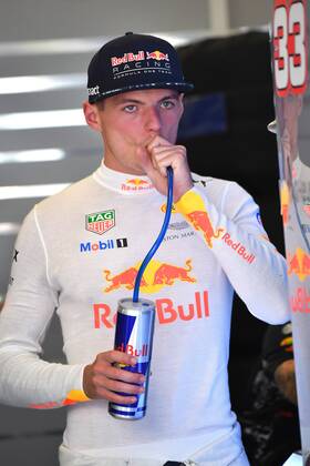Max VERSTAPPEN ,BEL (Red Bull Racing),Aktion,Einzelbild,angeschnittenes Einzelmotiv,Halbfigur,halbe Figur,in der Box. Formel 1:GP von Oesterreich,1.Training. Red Bull Ring Zeltweg,Spielberg,Saison 2017,am 07.07.2017.