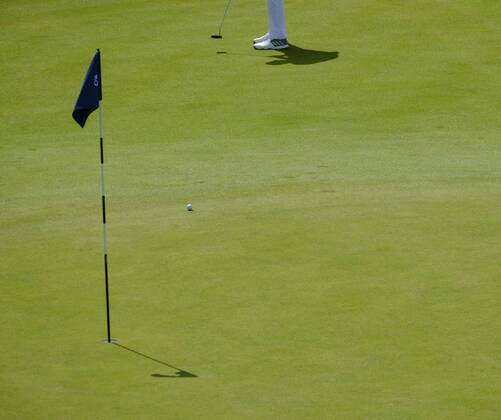 Bilder des Tages - SPORT July 8th 2017, Portstewart Golf Club, Portstewart, Northern Ireland; Dubai Duty Free Irish Open Golf Championship, Day 3; Justin Rose (ENG) putts on the 3rd during the third round of the Dubai Duty Free Irish Open xNigelxCookex  ActionPlus11898905