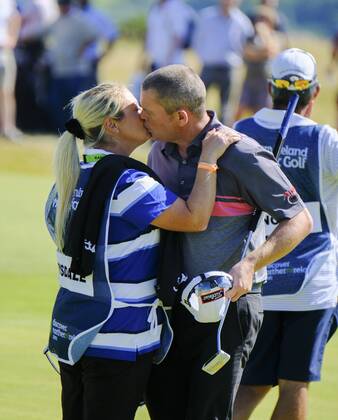 July 8th 2017, Portstewart Golf Club, Portstewart, Northern Ireland; Dubai Duty Free Irish Open Golf Championship, Day 3; A kiss for David Drsydale (SCO) from his wife Vicky at the end of his round on the third day xNigelxCookex  ActionPlus11899095