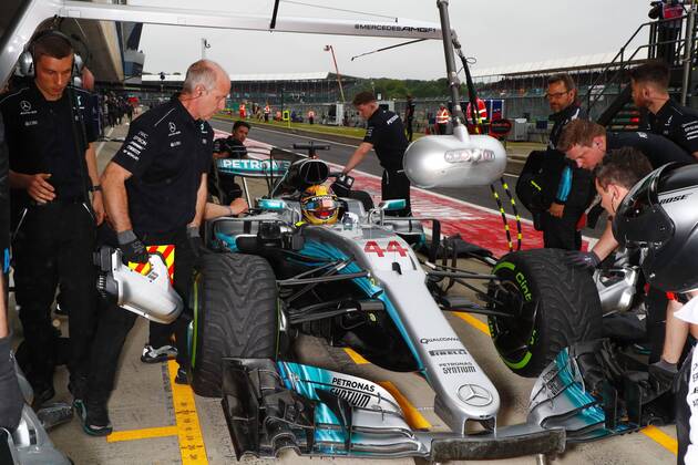 Motorsports: FIA Formula One World Championship WM Weltmeisterschaft 2017, Grand Prix of Great Britain, 44 Lewis Hamilton (GBR, Mercedes AMG Petronas F1 Team), Silverstone Great Britain xHOCHxZWEIx