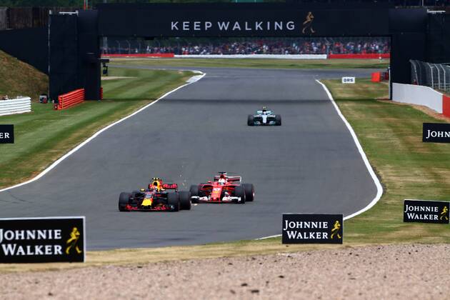 British Grand Prix, Silverstone 13 - 16 July 2017 16.07.2017 - Race, Max Verstappen (NED) Red Bull Racing RB13 , Sebastian Vettel (GER) Scuderia Ferrari SF70H and Kimi Raikkonen (FIN) Scuderia Ferrari SF70H