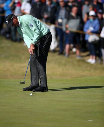 20th July 2017, Royal Birkdale Golf Club, Southport, England; The 146th Open Golf Championship, First round; Matt Kuchar (USA) putts for birdie on the par three 14th hole xDavidxBlunsdenx  ActionPlus11904098