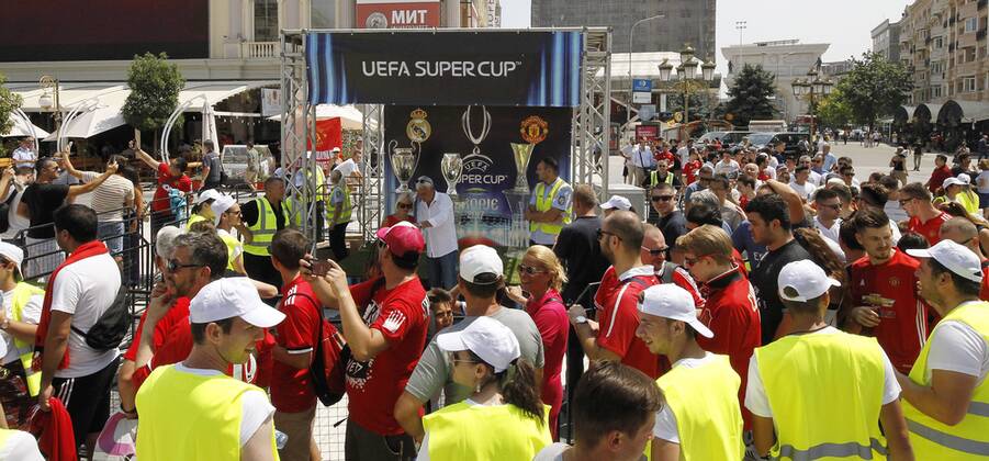 Final de la Supercopa de Europa entre el Real Madrid y el Manchester United ManU En la imagen, ambiente en las calles de Skopje antes del partido. 2017 UEFA Super Cup final match between Real Madrid and Manchester United. In this picture, atmosphere in Skopje streets before the match. xÃngelxRiverox