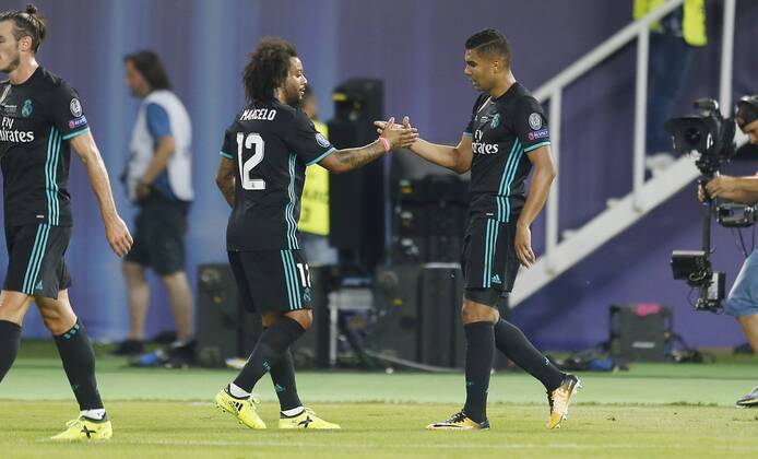 Final de la Supercopa de Europa entre el Real Madrid y el Manchester United ManU En la imagen, Marcelo felicita a Casemiro. 2017 UEFA Super Cup final match between Real Madrid and Manchester United. In this picture, Marcelo greets Casemiro. xANGELxRIVEROx