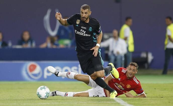 Final de la Supercopa de Europa entre el Real Madrid y el Manchester United ManU En la imagen, Benzema y Darmian. 2017 UEFA Super Cup final match between Real Madrid and Manchester United. In this picture, Benzema and Darmian. xÃngelxRiverox
