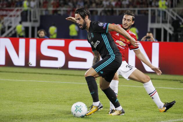 Final de la Supercopa de Europa entre el Real Madrid y el Manchester United ManU En la imagen, Isco y Matteo Darmian. 2017 UEFA Super Cup final match between Real Madrid and Manchester United. In this picture, Isco and Matteo Darmian. xÃngelxRiverox
