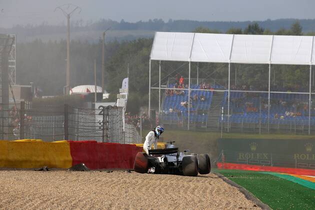 25.08.2017 - Free Practice 1, Crash, Felipe Massa (BRA) Williams FW40 Belgian Grand Prix, Spa-Francorchamps 24 - 27 August 2017 25.08.2017 - Free Practice 1, Crash, Felipe Massa (BRA) Williams FW40 