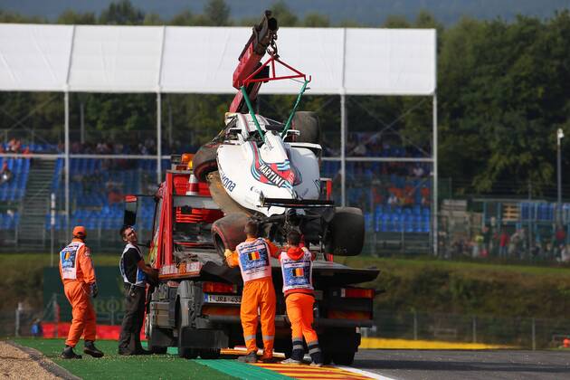 25.08.2017 - Free Practice 1, Crash, Felipe Massa (BRA) Williams FW40 Belgian Grand Prix, Spa-Francorchamps 24 - 27 August 2017 25.08.2017 - Free Practice 1, Crash, Felipe Massa (BRA) Williams FW40 