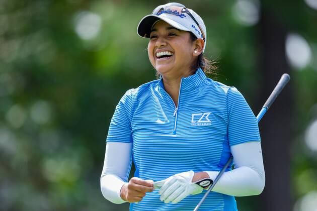 OTTAWA, ON - AUGUST 25: Lee Lopez (USA) has a laugh after teeing off on the 1st hole during the second round of the Canadian Pacific Women s Open on August 25, 2017 at The Ottawa Hunt and Golf Club, in Ottawa, ON, Canada. (Photo by Richard A. Whittaker Icon Sportswire) GOLF: AUG 25 LPGA Golf Damen - Canadian Pacific Women s Open - Second Round Icon2017082503 EDITORIAL USE ONLY