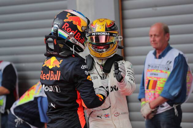 27.08.2017 - Race, 3rd place Daniel Ricciardo (AUS) Red Bull Racing RB13 and Lewis Hamilton (GBR) Mercedes AMG F1 W08 race winner Belgian Grand Prix, Spa-Francorchamps 24 - 27 August 2017 27.08.2017 - Race, 3rd place Daniel Ricciardo (AUS) Red Bull Racing RB13 and Lewis Hamilton (GBR) Mercedes AMG F1 W08 race winner 