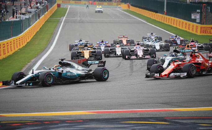 Spa 27 08 2017 Formule 1 GP F1 Belgique Dimanche Course Hamilton Nâˆž44 Merceds-Vettel Nâˆž5 Ferrari FORMULE 1 : Grand Prix de Belgique - Course - Spa-Francorchamps - 27 08 2017 PHOTONEWS PANORAMIC  wo