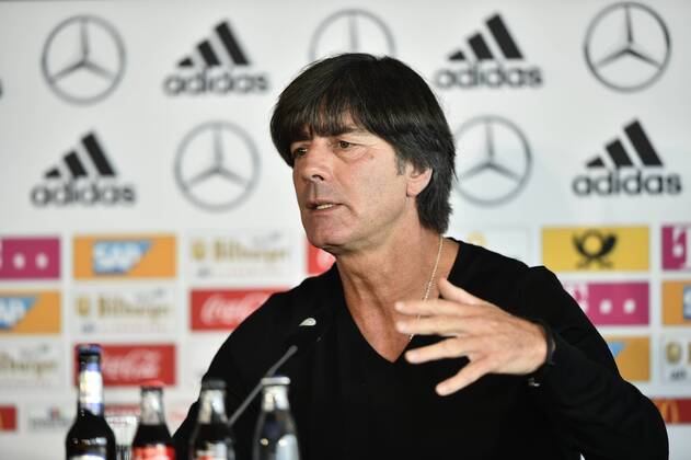 Nationaltrainer Trainer Coach Joachim Jogi Löw (GER) Gestik, Geste Pressekonferenz PK vor DFB Länderspiel Deutschland GER vs Norwegen NOR WMQ WM-Qualifikation zur FIFA Weltmeisterschaft 2018 Robert Schlienz Stadion, Stuttgart, Deutschland 03.09.2017 Pressekonferenz PK vor DFB Länderspiel Deutschland GER vs Norwegen NOR WMQ