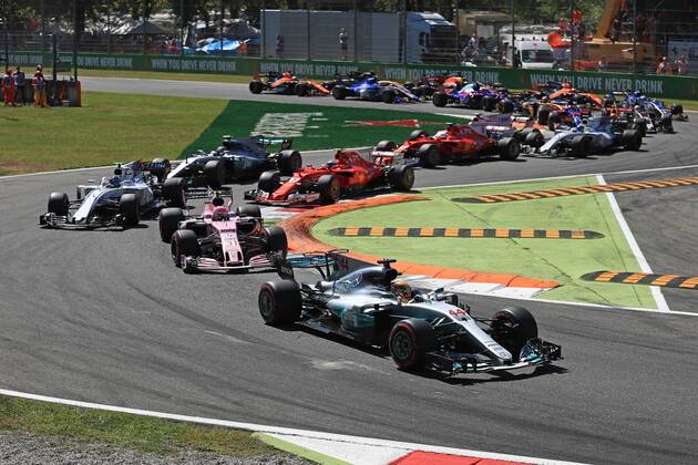 3rd September 2017, Autodromo Nazionale Monza, Monza; Italian Grand Prix, Race Day; Lewis Hamilton - Mercedes AMG Petronas F1 W08 EQ Energy+ leads race start xOctanex  ActionPlus11925437