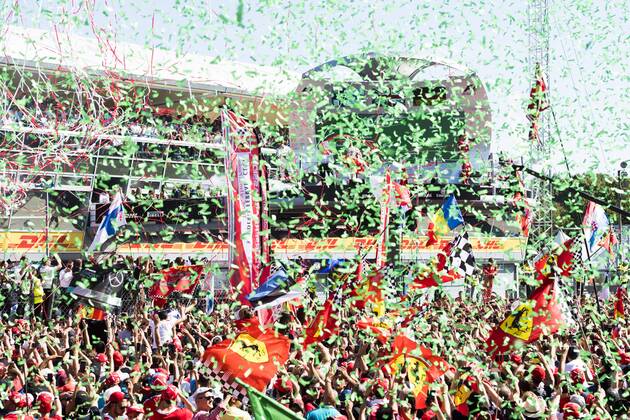Motorsports: FIA Formula One World Championship WM Weltmeisterschaft 2017, Grand Prix of Italy, 77 Valtteri Bottas (FIN, Mercedes AMG Petronas F1 Team), 44 Lewis Hamilton (GBR, Mercedes AMG Petronas F1 Team), 5 Sebastian Vettel (GER, Scuderia Ferrari), Monza Italy xHOCHxZWEIx