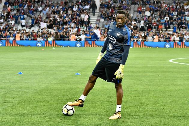 Steve Mandanda (fr) FOOTBALL : France vs Luxembourg - Match de Qualification Coupe du Monde 2018 - Toulouse - 03 09 2017 ThierryBreton Panoramic