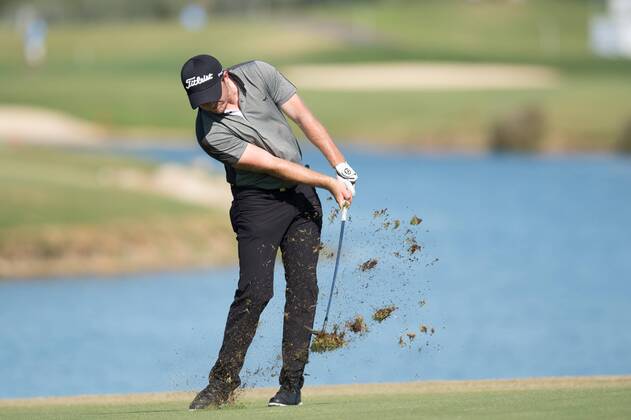 Making an impact! Joint leader Eddie Pepperell strikes his 3rd shot during day 2 of the European Tour - Portugal Masters 2017 at Dom Pedro Victoria Golf Course, Vilamoura, Portugal on 22 September 2017. Copyright: xMatthewxBuchanx 16770046