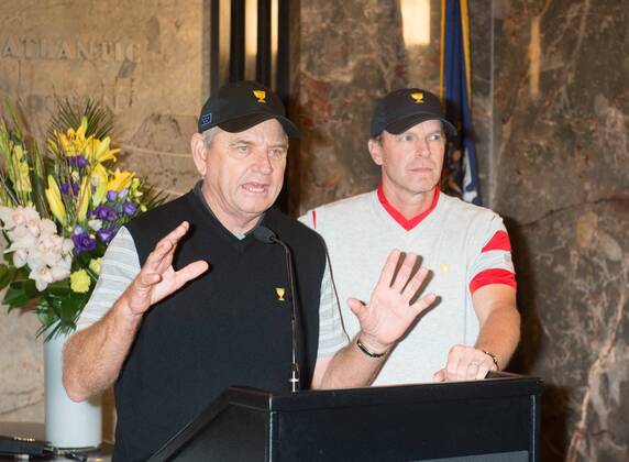 September 26, 2017 - New York, New York, U.S - European team captain NICK PRICE and American team captain STEVE STRICKER light the Empire State Building to celebrate the President s Cup golf tournament, on September, 26, 2017 in New York. Nick Price and Steve Stricker Light The Empire State Building for The President s Cup - ZUMAb148 20170926_zap_b148_003 Copyright: xBryanxSmithx