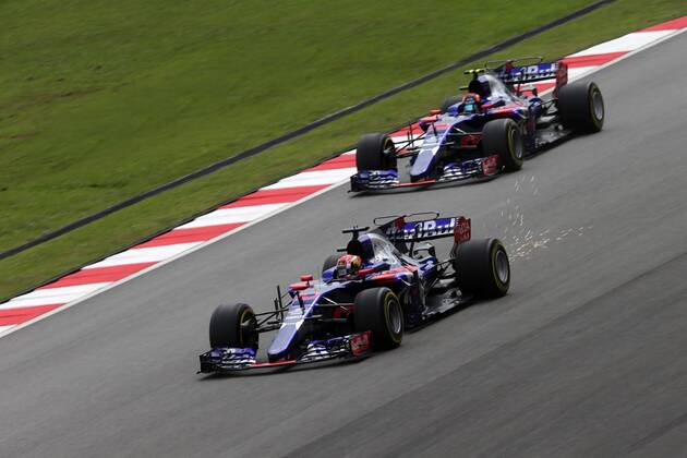 29.09.2017 - Free Practice 2, Pierre Gasly (FRA) Scuderia Toro Rosso STR12 leads Carlos Sainz Jr (ESP) Scuderia Toro Rosso STR12 Malaysian Grand Prix, Sepang 28 September - 1 October 2017 29.09.2017 - Free Practice 2, Pierre Gasly (FRA) Scuderia Toro Rosso STR12 leads Carlos Sainz Jr (ESP) Scuderia Toro Rosso STR12 