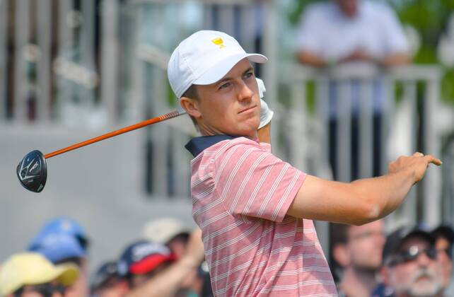 Friday September 29, 2017: Jordan Spieth of the United States watches his tee shot on the 2nd hole during the second round of the Presidents Cup at Liberty National Golf Course in Jersey City, New Jersey. CSM PGA Golf Herren 2017: Presidents Cup SEPT 29 - ZUMAc04_ 20170929_zaf_c04_043 Copyright: xGregoryxVasilx