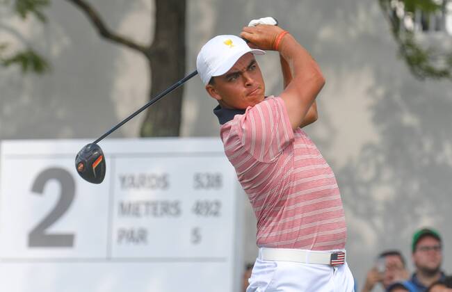 Friday September 29, 2017: Rickie Fowler of the United States watches his tee shot on the 2nd hole during the second round of the Presidents Cup at Liberty National Golf Course in Jersey City, New Jersey. CSM PGA Golf Herren 2017: Presidents Cup SEPT 29 - ZUMAc04_ 20170929_zaf_c04_047 Copyright: xGregoryxVasilx