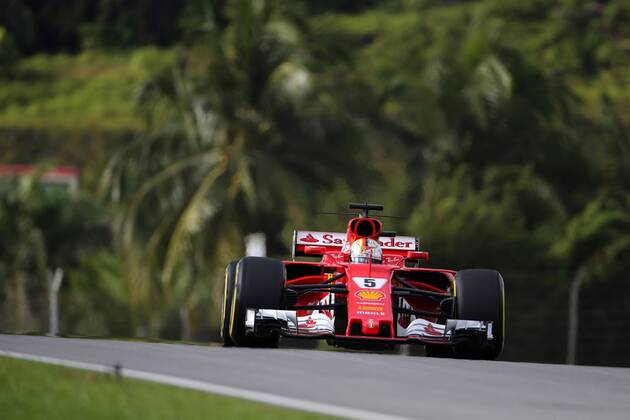30.09.2017 - Qualifying, Sebastian Vettel (GER) Scuderia Ferrari SF70H Malaysian Grand Prix, Sepang 28 September - 1 October 2017 30.09.2017 - Qualifying, Sebastian Vettel (GER) Scuderia Ferrari SF70H 
