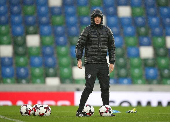 04.10.2017, Fussball Qualifikation Weltmeisterschaft 2018, Training der Deutschen Nationalmannschaft im Windsor Park Stadium Belfast. Bundestrainer Joachim Löw (Deutschland)