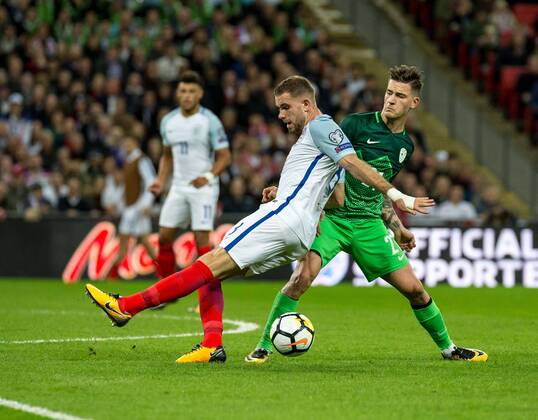 England v Slovenia 2018 FIFA World Cup WM Weltmeisterschaft Fussball Qualifying Jordan Henderson of England completely misses the ball with a shot during the 2018 FIFA World Cup Qualifying match at Wembley Stadium, London, UK Content Not Available For UK Newspapers Copyright: xLiamxMcAvoyx FIL-10771-0015