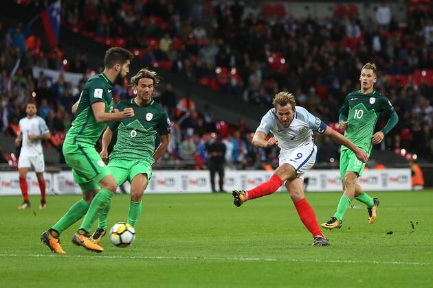 England v Slovenia 2018 FIFA World Cup WM Weltmeisterschaft Fussball Qualifying Harry Kane of England has a shot on goal during the 2018 FIFA World Cup Qualifying match at Wembley Stadium, London, UK. Content Not Available For UK Newspapers Copyright: xPaulxChestertonx FIL-10770-0083